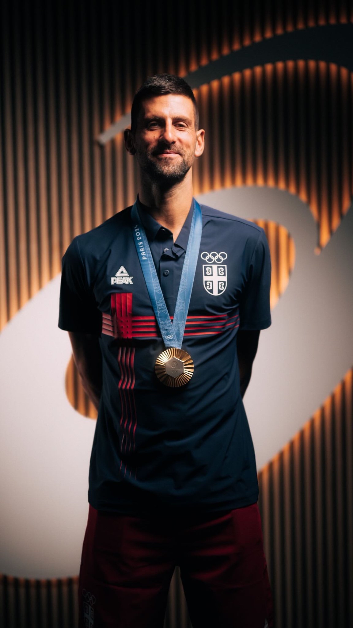 足球场上英雄豪杰竞逐荣誉之巅的简单介绍