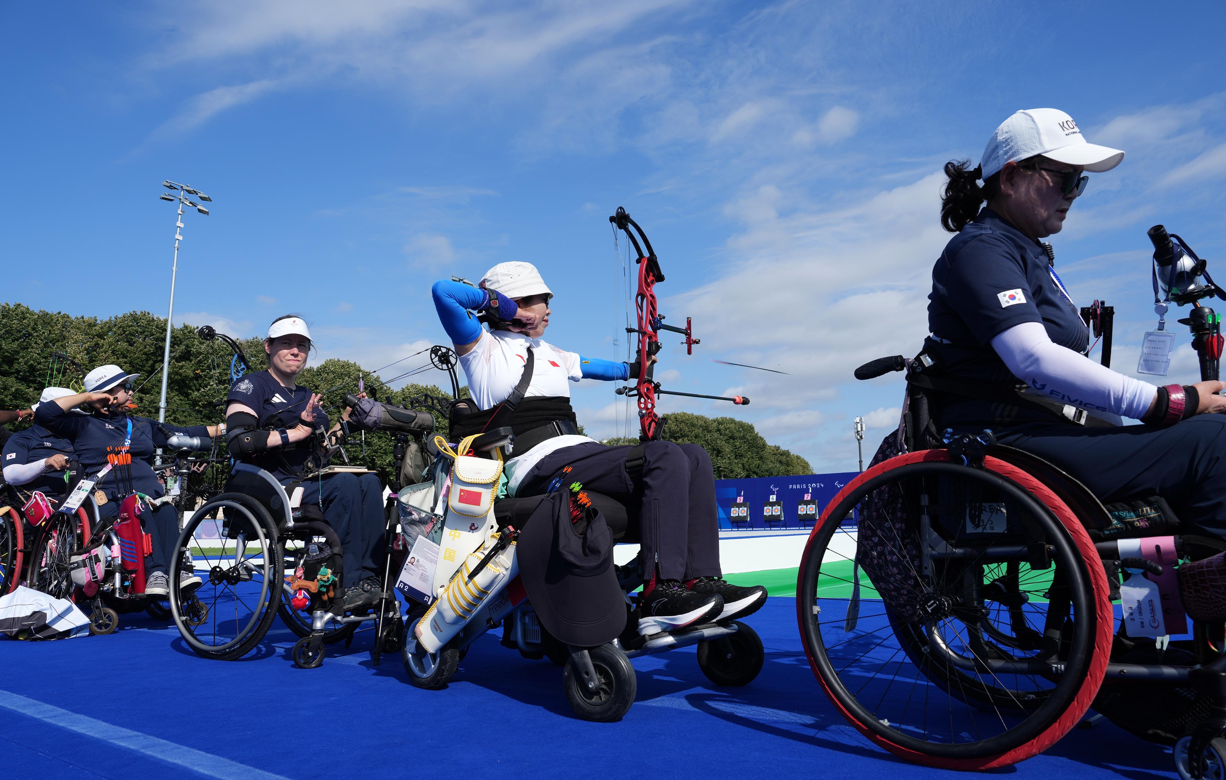 自行车决赛：英国选手夺得冠军