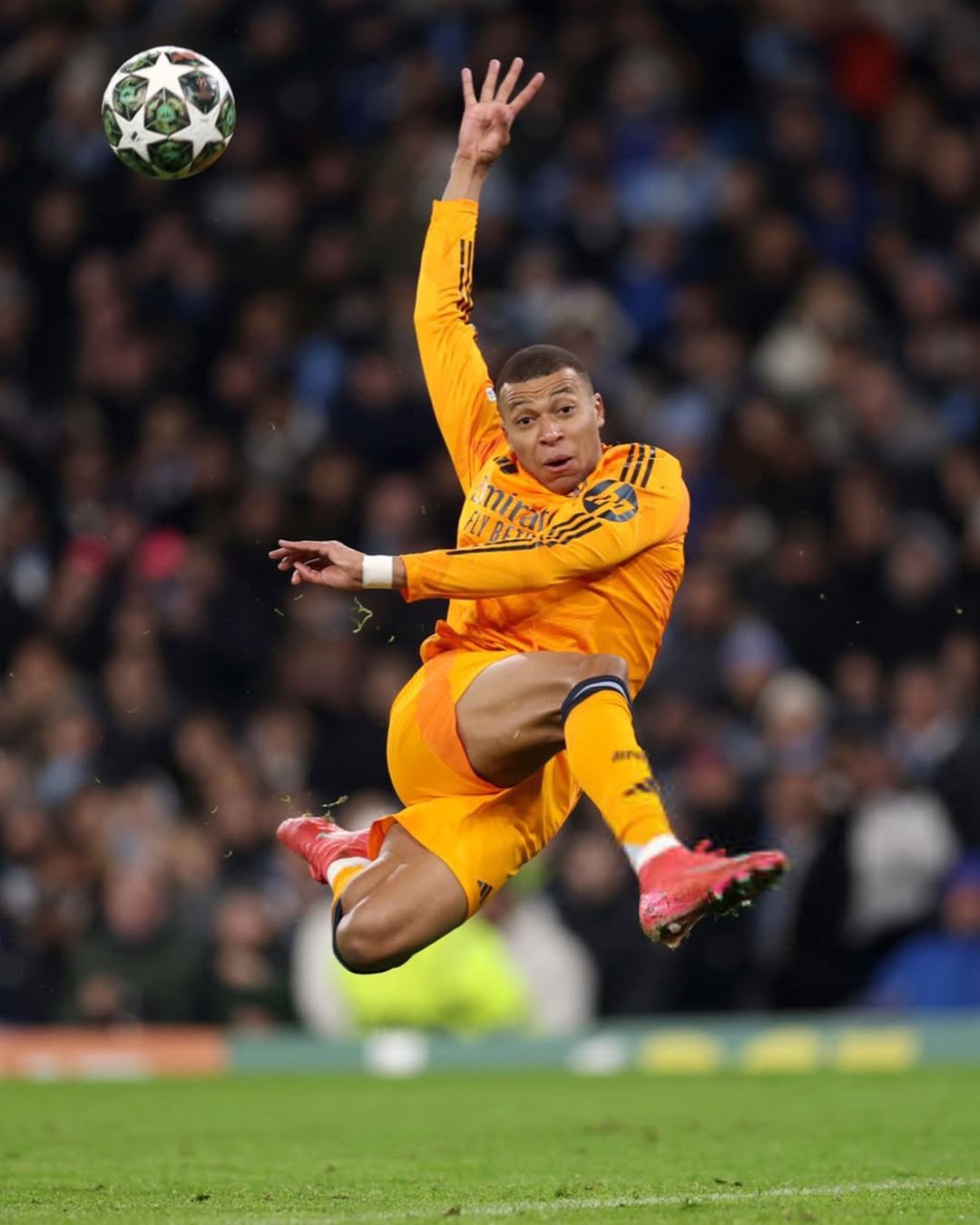 姆巴佩连续十五场比赛得分超过高光表现，澳大利亚队挑战极限！的简单介绍